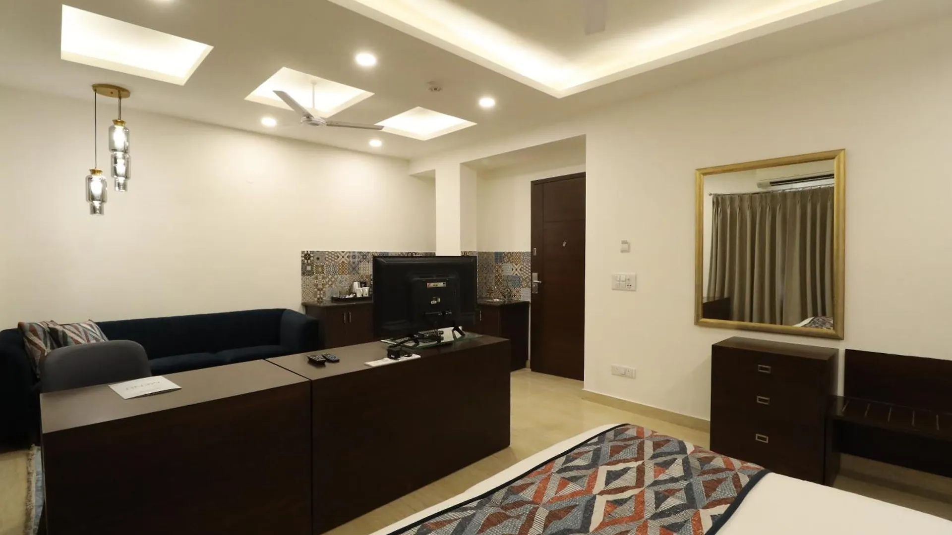 Hotel Ahuja Residency City Centre Gurgaon