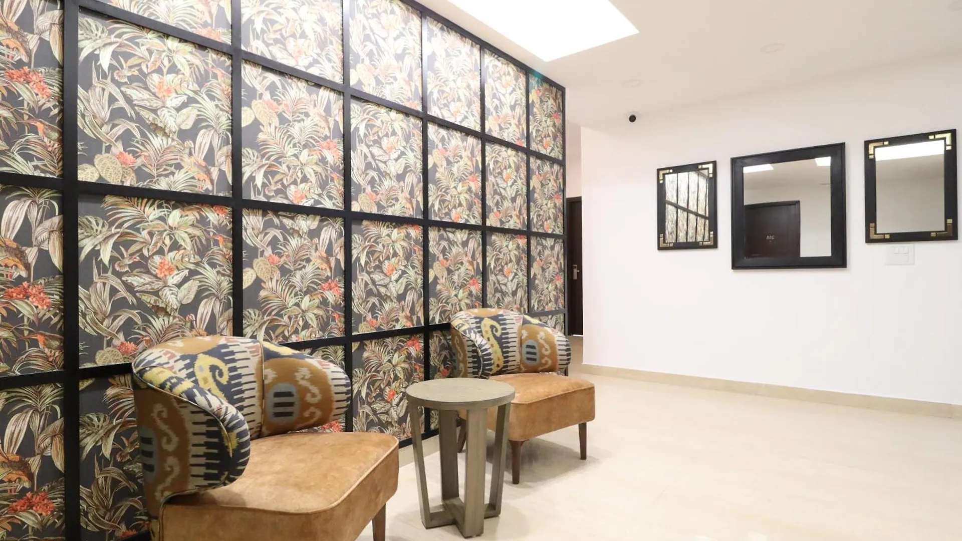 Ahuja Residency City Centre Gurgaon 3*,